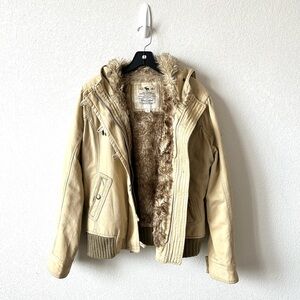 Abercrombie&Fitch Tan fur lined jacket